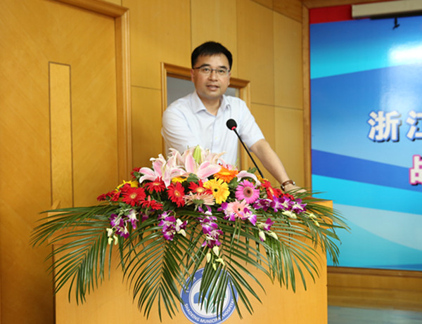 C:\Documents and Settings\Administrator\桌面\W20A4333_副本.jpg C:\Documents and Settings\Administrator\桌面\W20A4333_副本.jpg
