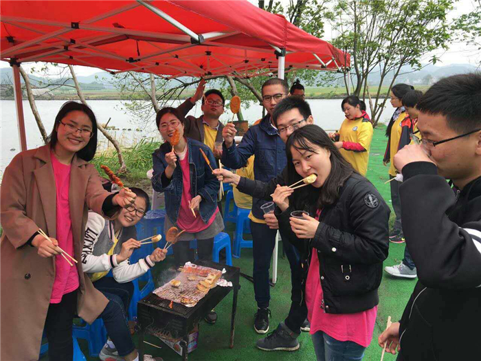 C:\Documents and Settings\Administrator\桌面\6359788567924191313570997.jpg C:\Documents and Settings\Administrator\桌面\6359788567924191313570997.jpg