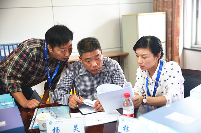 C:\Documents and Settings\Administrator\桌面\W20A2747_副本.jpg C:\Documents and Settings\Administrator\桌面\W20A2747_副本.jpg