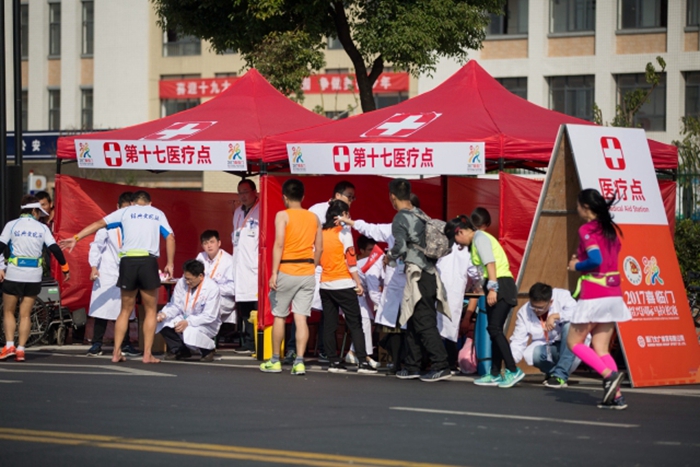 C:\Users\Administrator\Desktop\改长宽后\越马医疗保障照片\越马医疗保障照片\第十七医疗点\26c5582568bec73f9f8e71e112cdc15f-sz_1237639.jpg