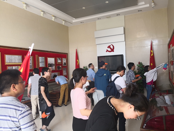 微信图片_20180716160115_副本.jpg 微信图片_20180716160115_副本.jpg